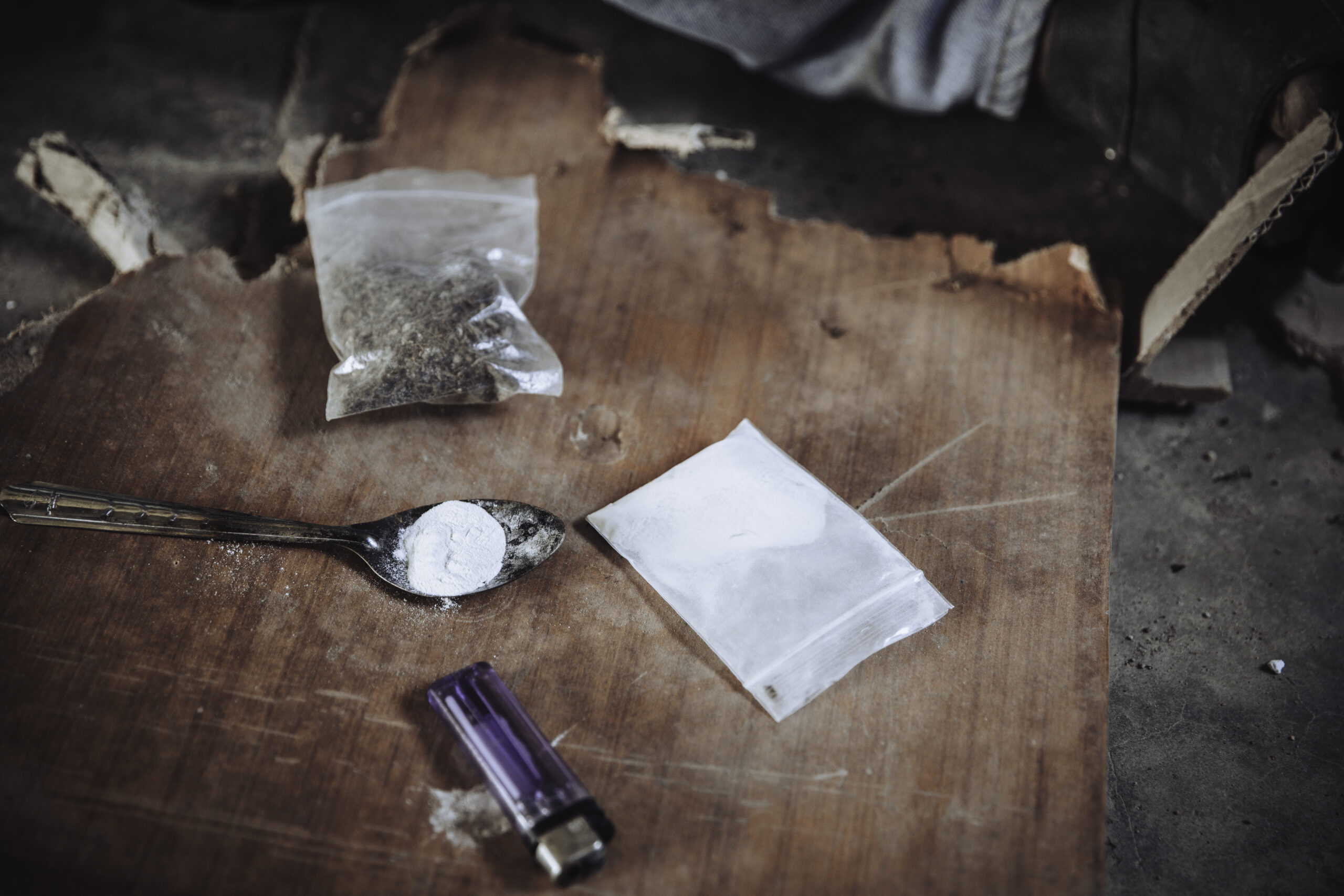 Adolescência e Drogas: Os Perigos Intensificados do Uso de Cocaína e Crack