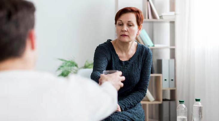 Autossabotagem emocional e dependência: quando o inimigo parece interno